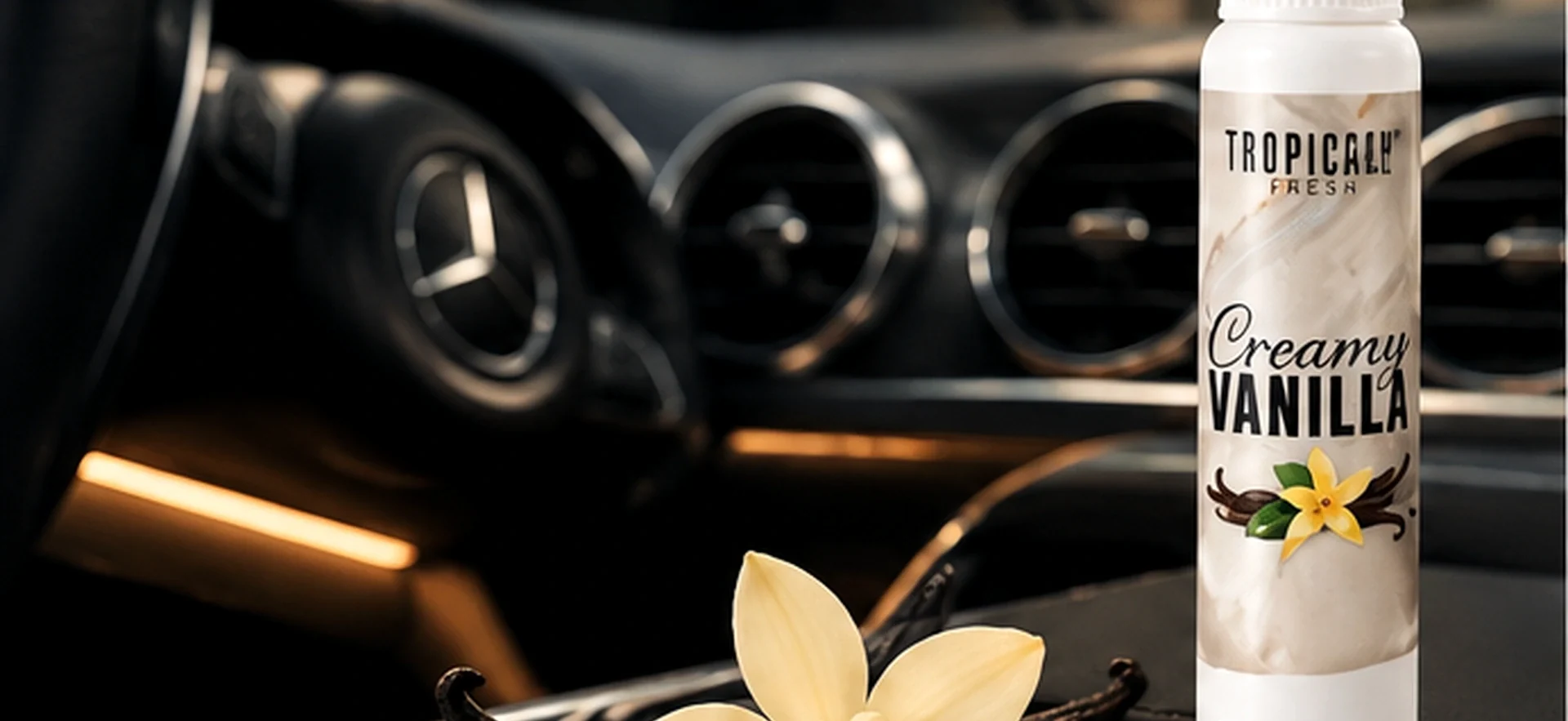 Tropical Fresh Creamy Vanilla 60 ml autoparfum in een luxe auto-interieur